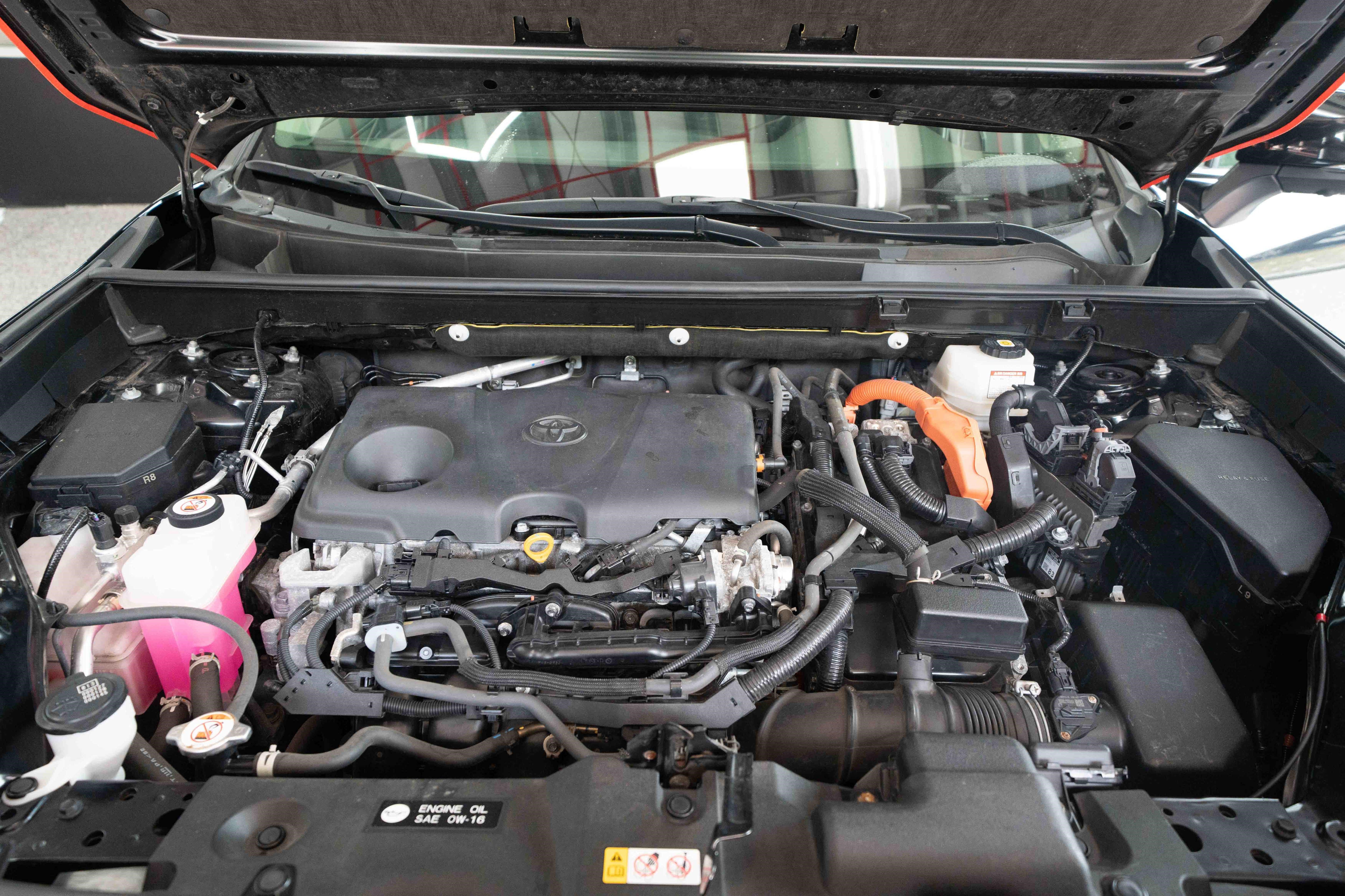 Used 2024 Toyota RAV4 Limited w/ Advanced Technology Package AWD/4WD image 32