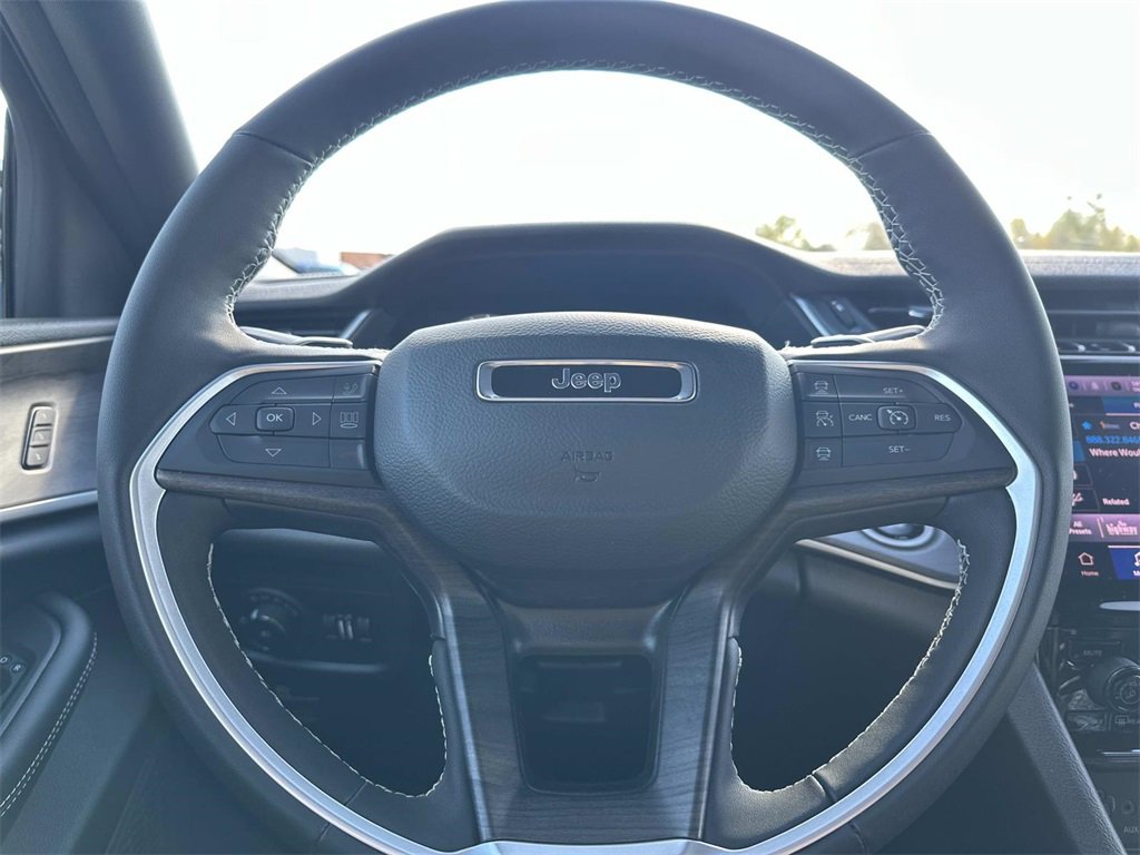 New 2025 Jeep Grand Cherokee Limited image 14