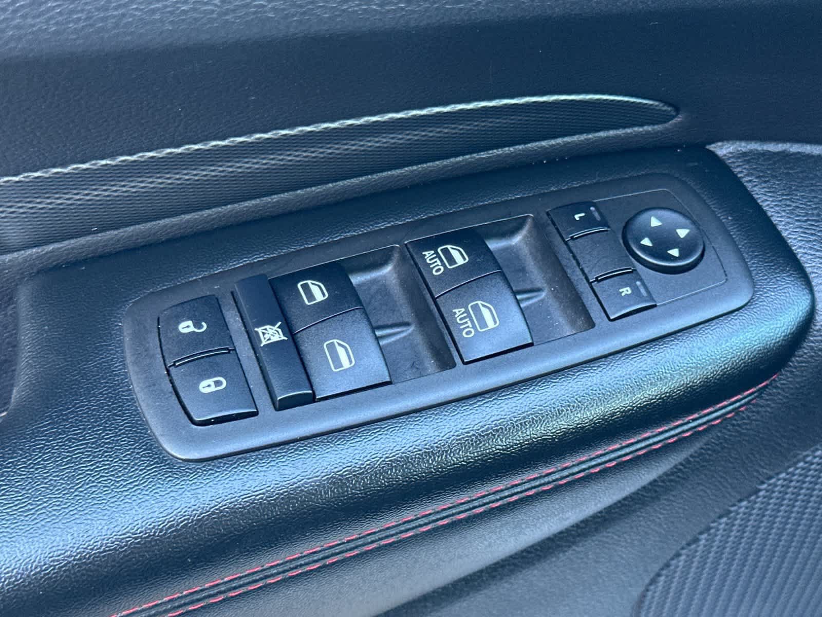 Used 2025 Dodge Durango GT AWD/4WD image 14