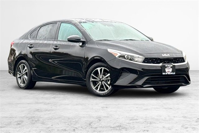 Certified 2023 Kia Forte LXS w/ LXS Technology Package image 2