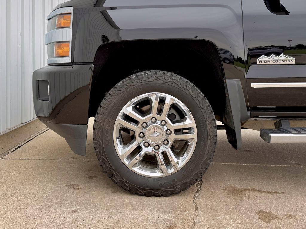 Used 2015 Chevrolet Silverado 2500 High Country w/ Duramax Plus Package AWD/4WD image 39