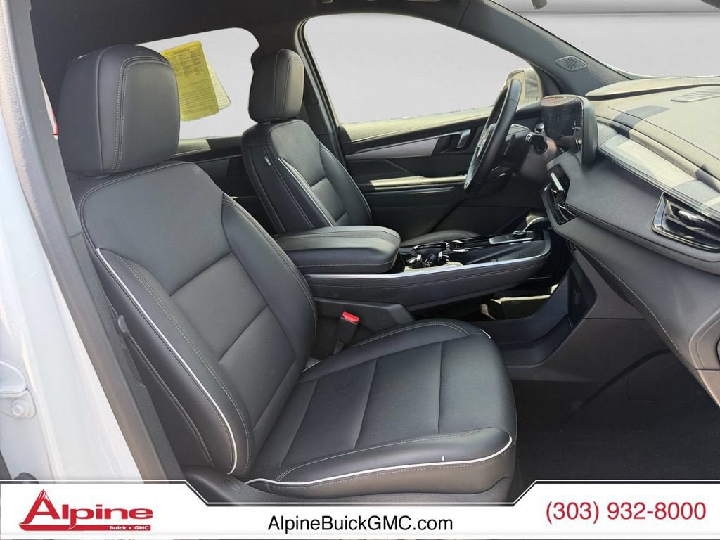 Used 2025 Buick Enclave Preferred AWD/4WD image 15