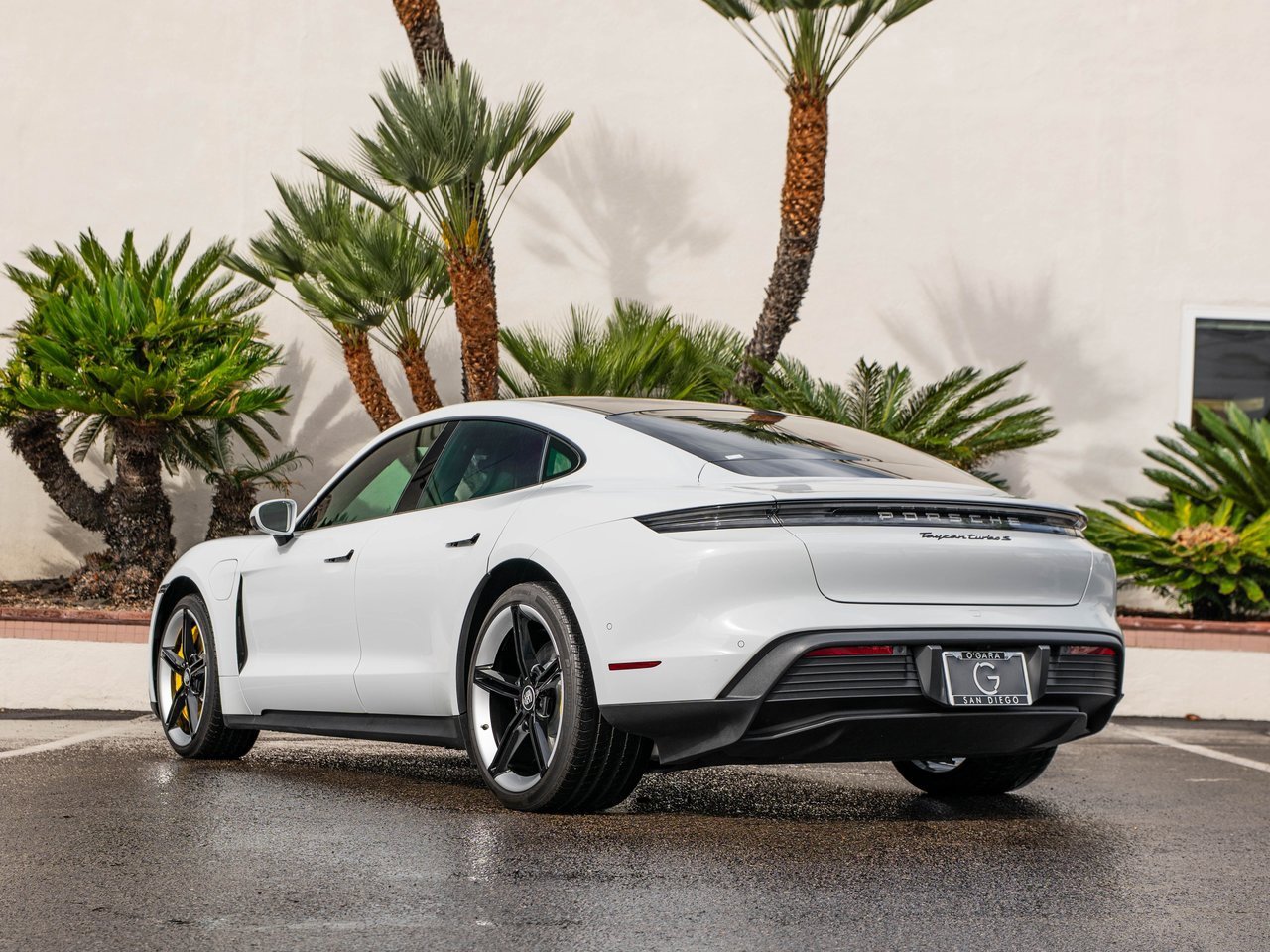 Used 2020 Porsche Taycan 4S image 2