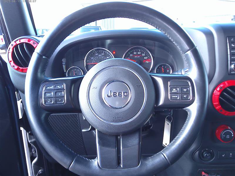 Used 2017 Jeep Wrangler Unlimited Rubicon AWD/4WD image 11