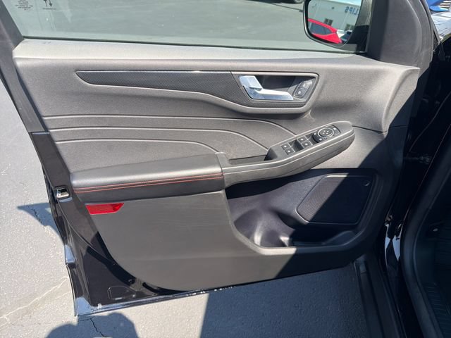 Used 2024 Ford Escape ST-Line w/ Tech Pack #1 AWD/4WD image 10