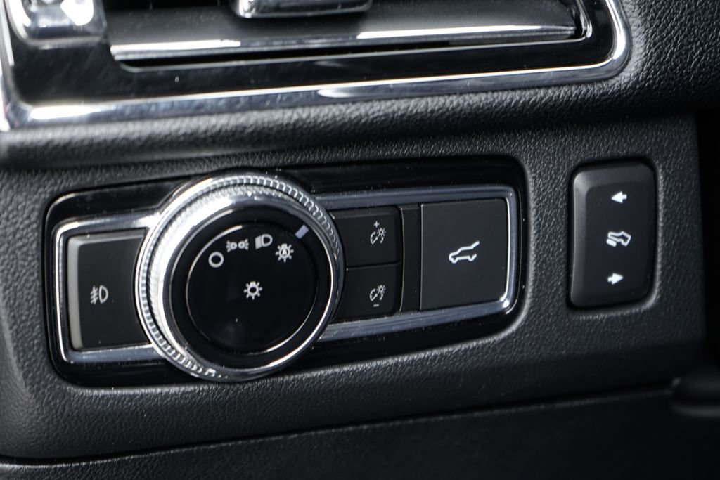 Used 2020 Lincoln Navigator Reserve w/ Equipment Group 208A Reserve image 25