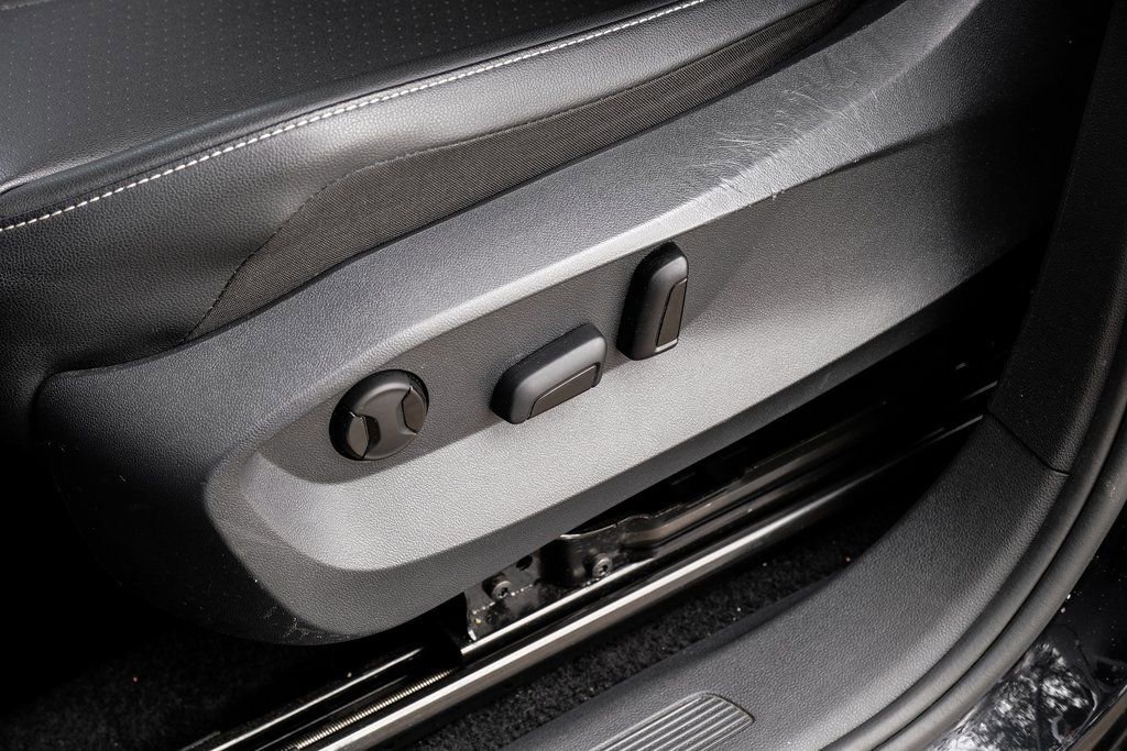 Used 2022 Volkswagen Tiguan SE image 46