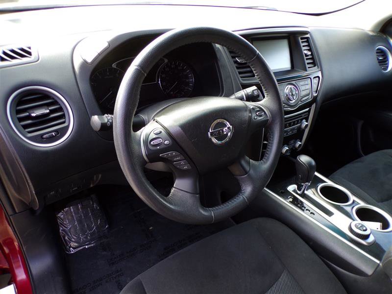 Used 2016 Nissan Pathfinder SV image 19