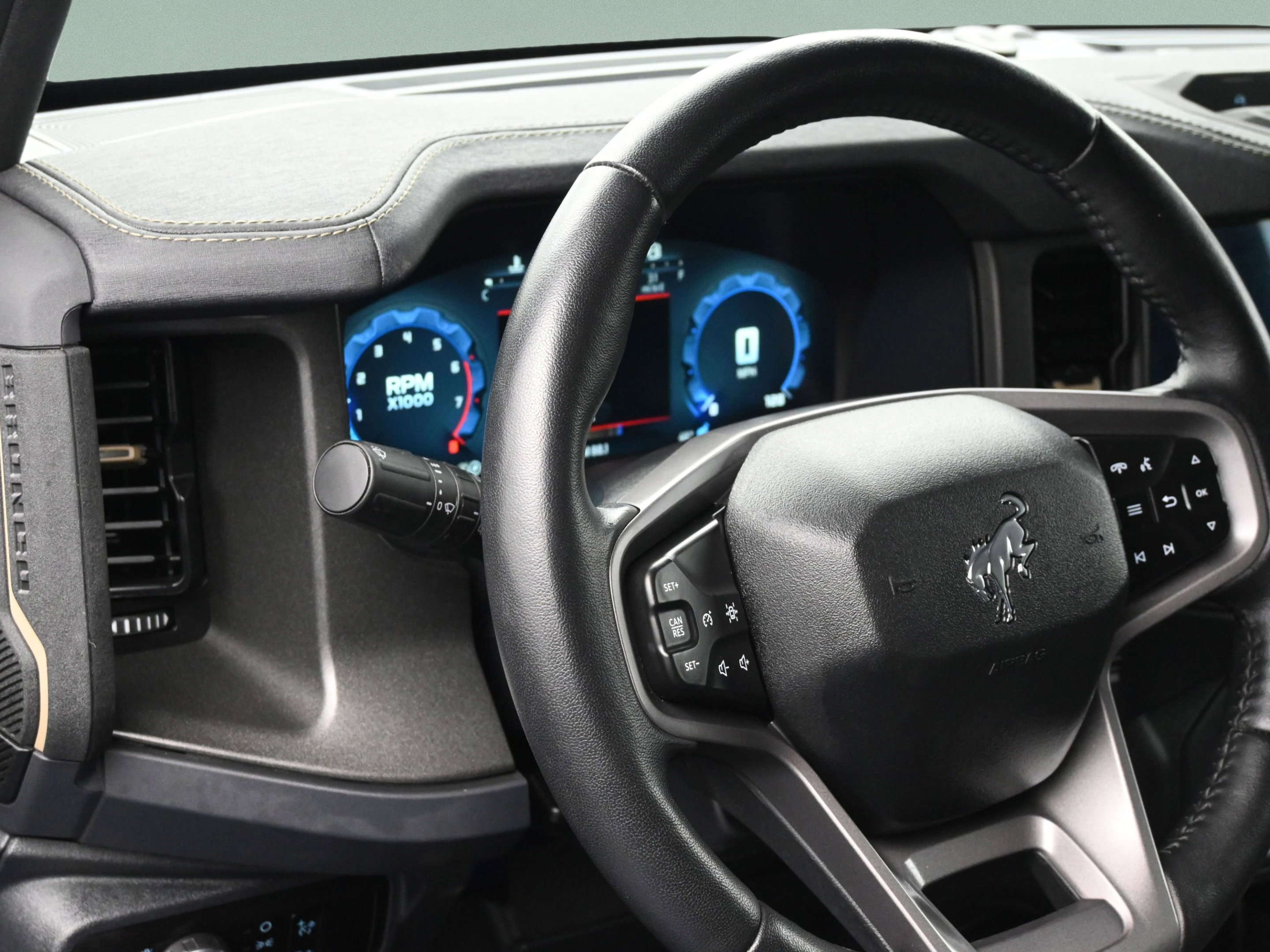 Used 2025 Ford Bronco Badlands AWD/4WD image 29
