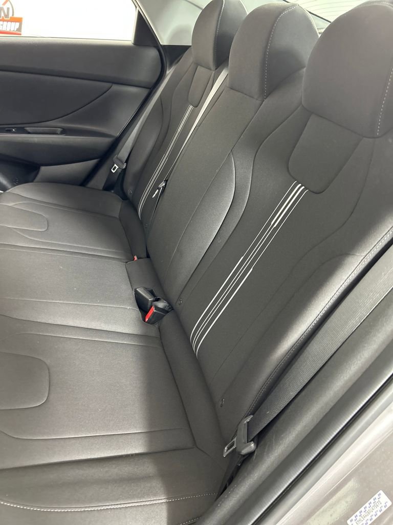 Certified 2023 Hyundai Elantra SEL w/ Convenience Package image 18