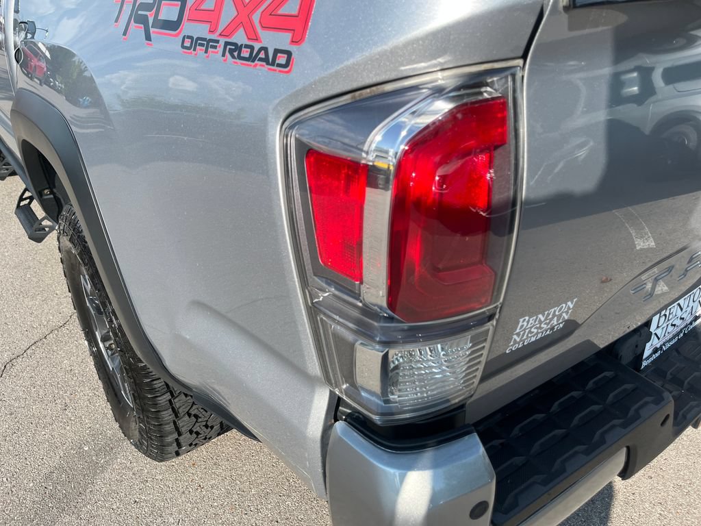 Used 2020 Toyota Tacoma TRD Off-Road w/ TRD Premium Off Road Package AWD/4WD image 40