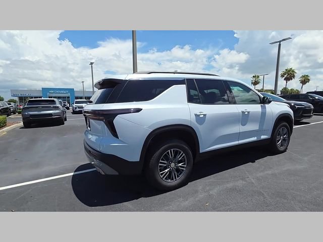 New 2026 Chevrolet Traverse LT w/ Driver Confidence Package AWD/4WD image 18