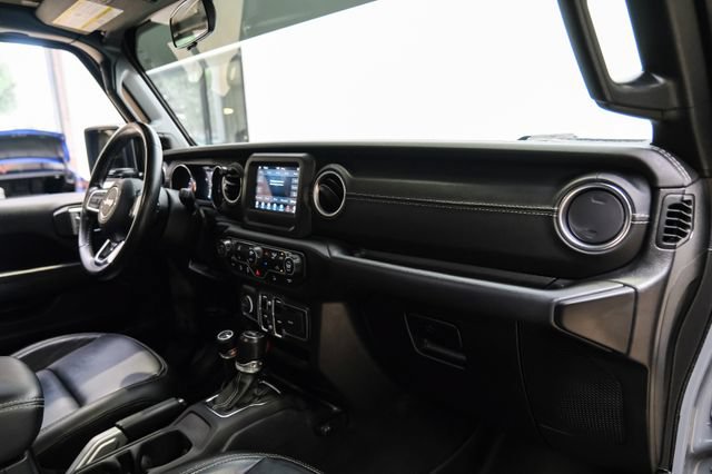 Used 2021 Jeep Wrangler Unlimited Sahara w/ Dual Top Group AWD/4WD image 14