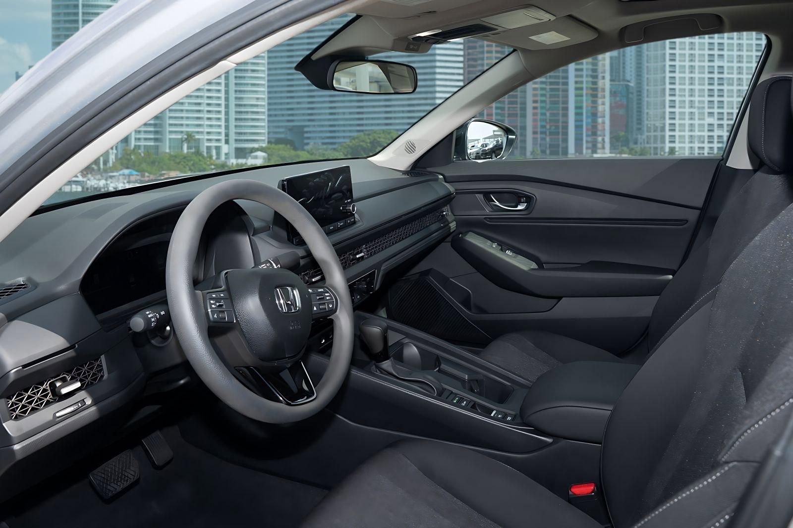 Certified 2025 Honda Accord SE image 14