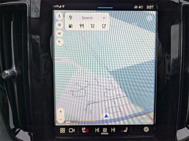 New 2025 Volvo XC60 B5 Plus w/ Climate Package image 22