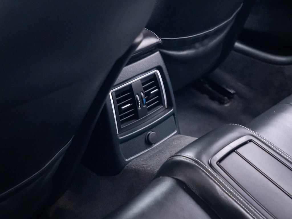 Used 2018 BMW M4 Convertible RWD image 21