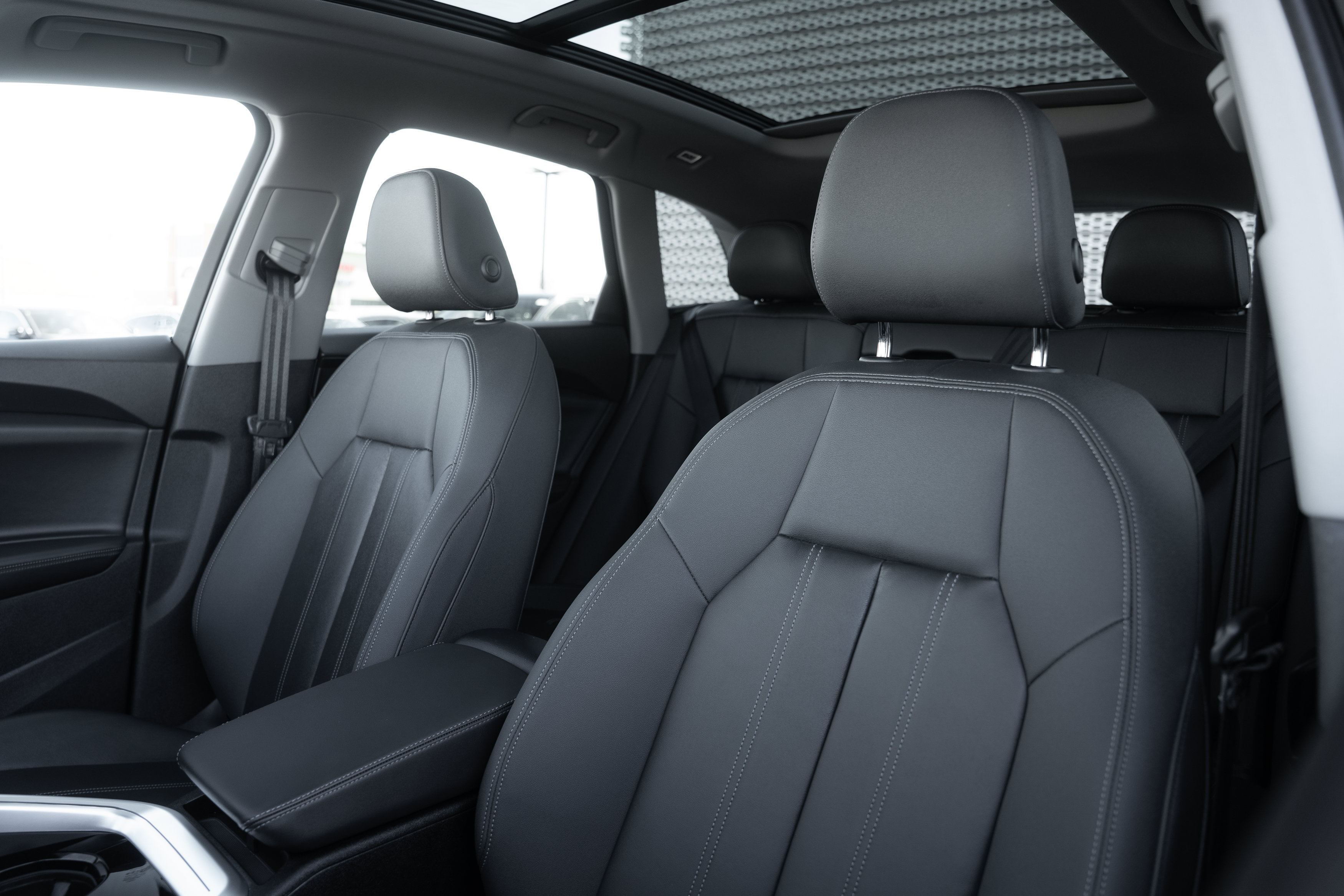Certified 2025 Audi Q5 Premium w/ Convenience Package AWD/4WD image 23