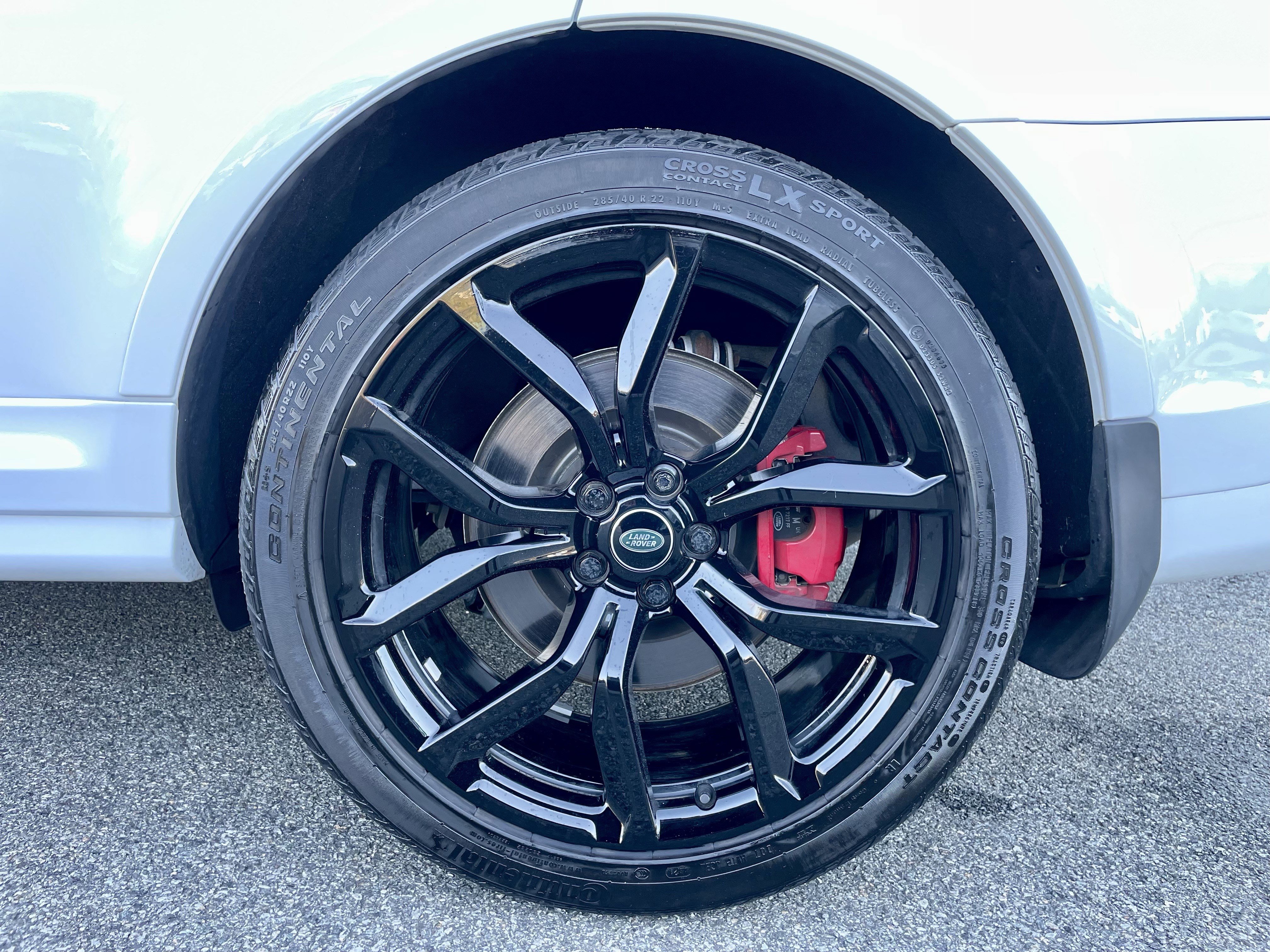 Used 2022 Land Rover Range Rover Sport SVR image 10