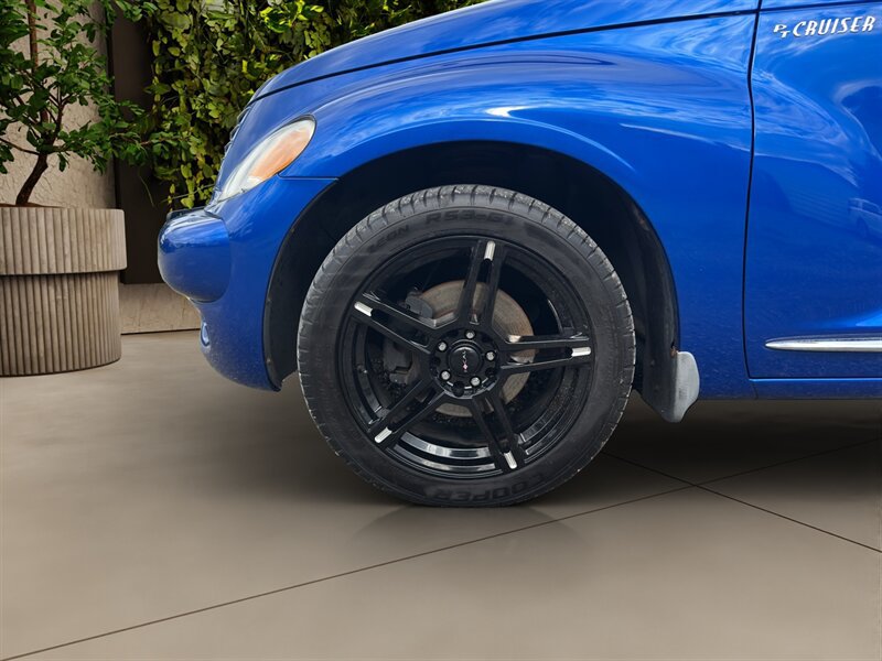Used 2005 Chrysler PT Cruiser GT w/ Chrome Accents Group FWD image 18