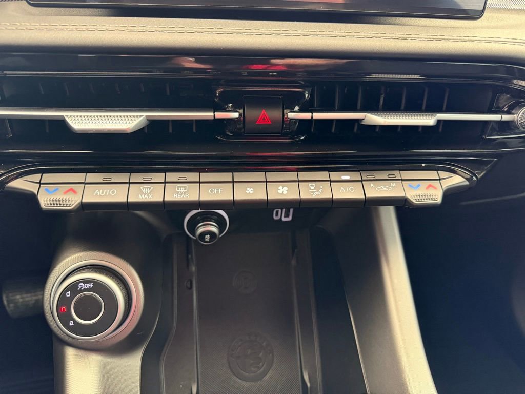 New 2024 Alfa Romeo Tonale Ti AWD/4WD image 39