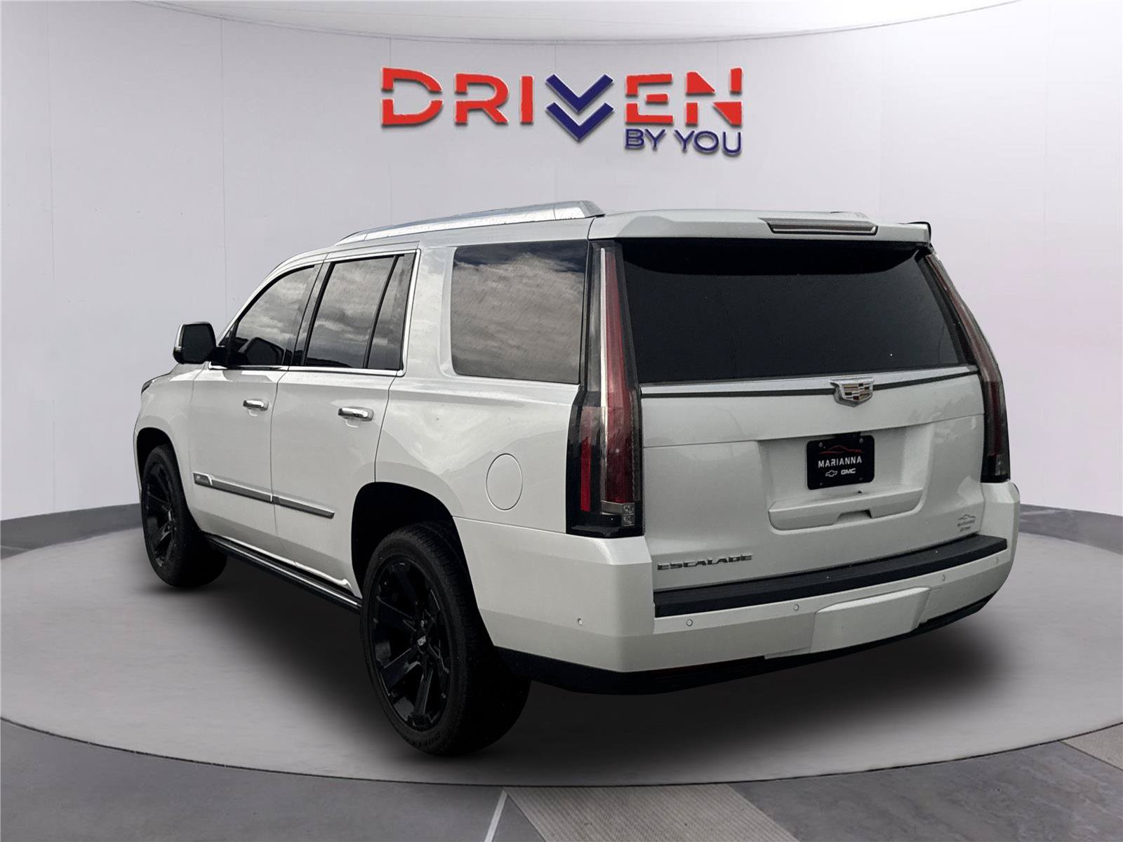 Used 2020 Cadillac Escalade Premium Luxury AWD/4WD image 6