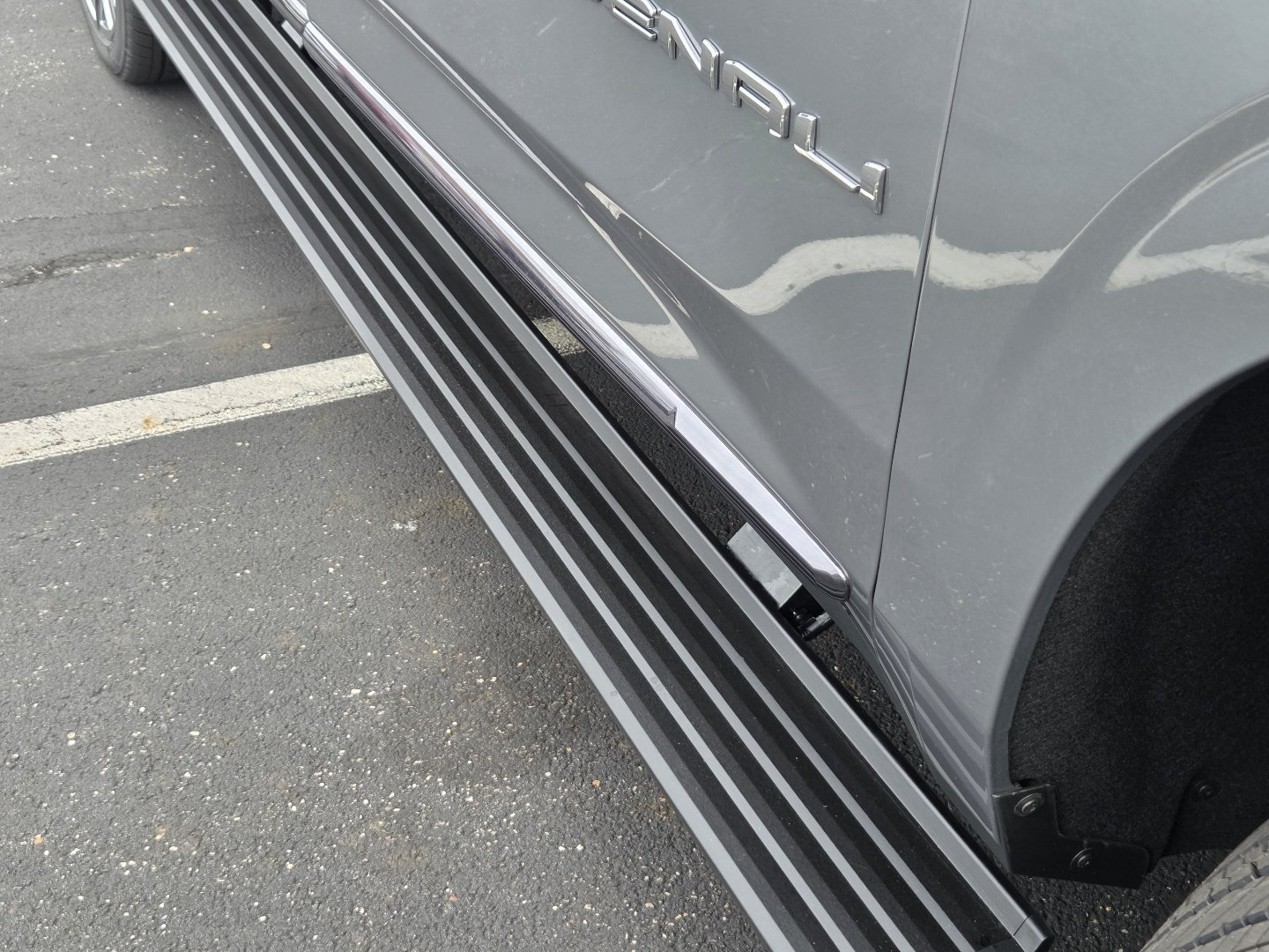 New 2027 GMC Yukon XL Denali Ultimate w/ LPO, Floor Liner Package AWD/4WD image 24