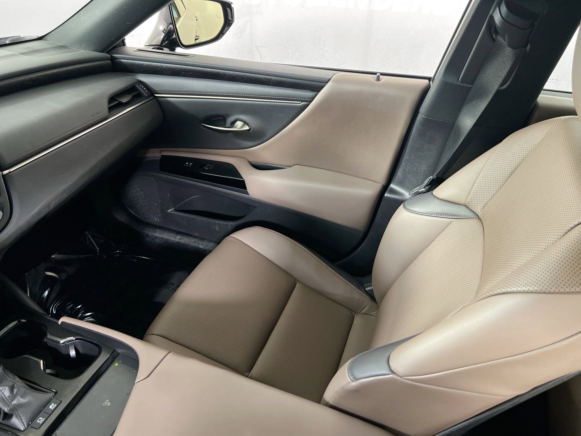 Used 2023 Lexus ES 300h w/ Premium Package image 23