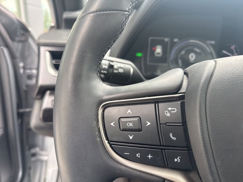 Used 2023 Lexus UX 250h F Sport image 31