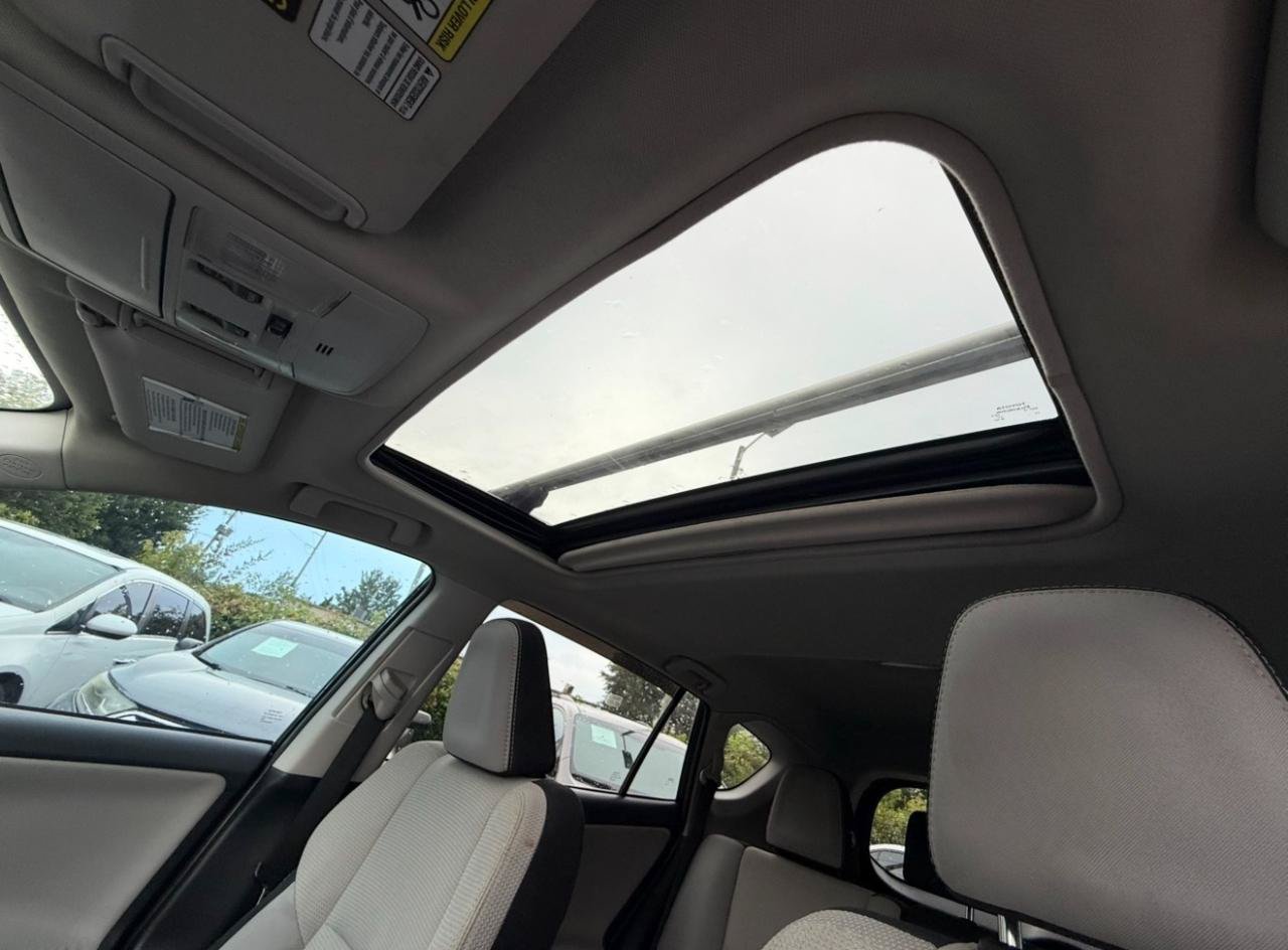 Used 2017 Toyota RAV4 XLE FWD image 34