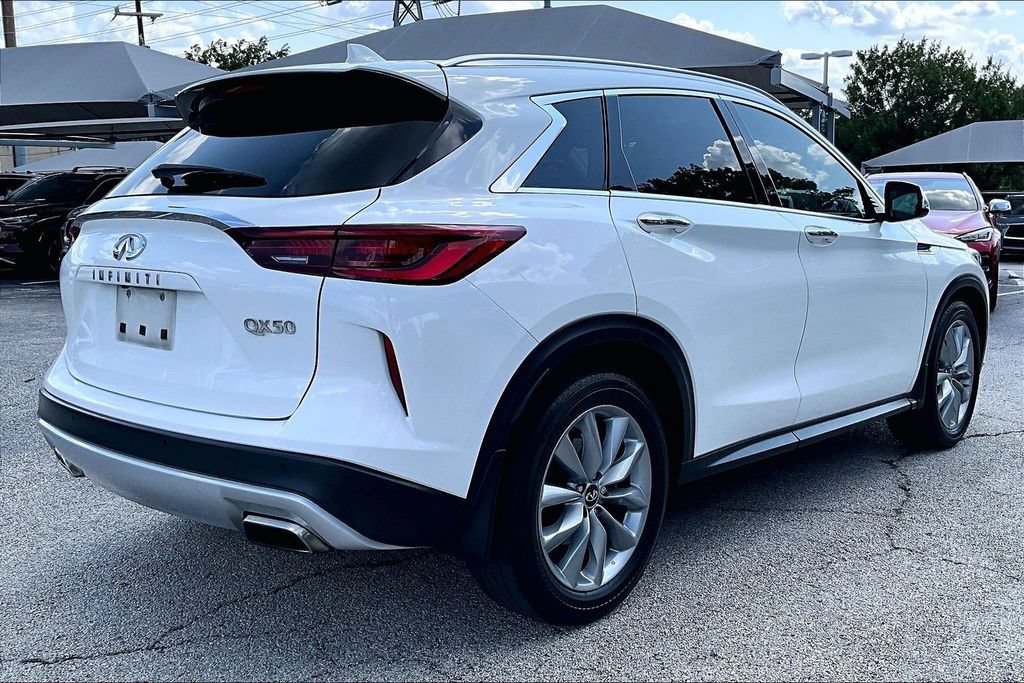 Used 2022 INFINITI QX50 Luxe FWD image 8