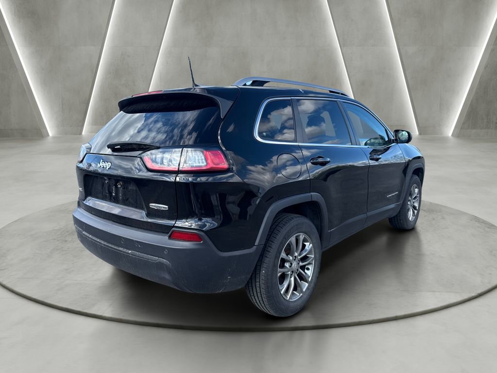 Used 2020 Jeep Cherokee Latitude Plus w/ Cold Weather Group AWD/4WD image 7