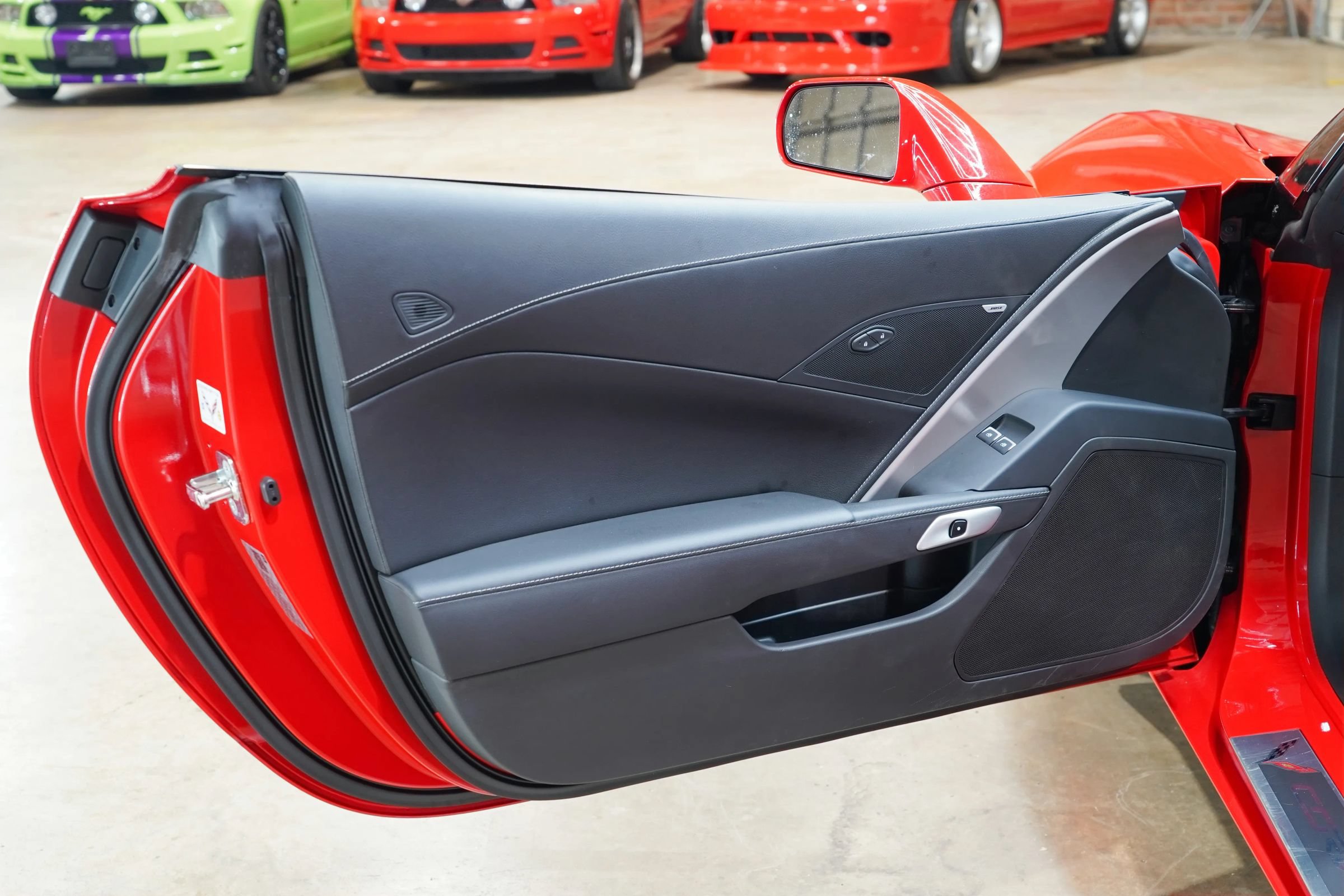 Used 2019 Chevrolet Corvette Stingray Coupe w/ Carbon Flash Badge Package RWD image 39