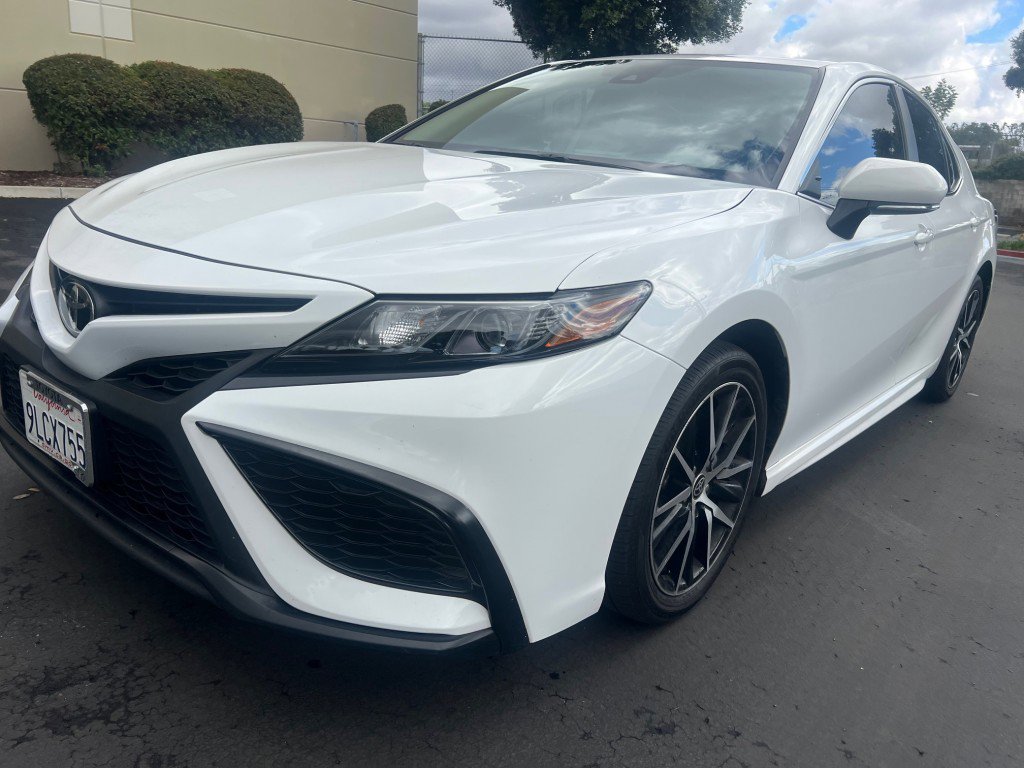 Used 2024 Toyota Camry SE image 5