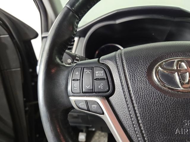 Used 2014 Toyota Highlander Limited Platinum AWD/4WD image 22