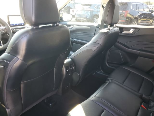 Certified 2022 Ford Escape Titanium w/ Class II Trailer Tow Package image 13