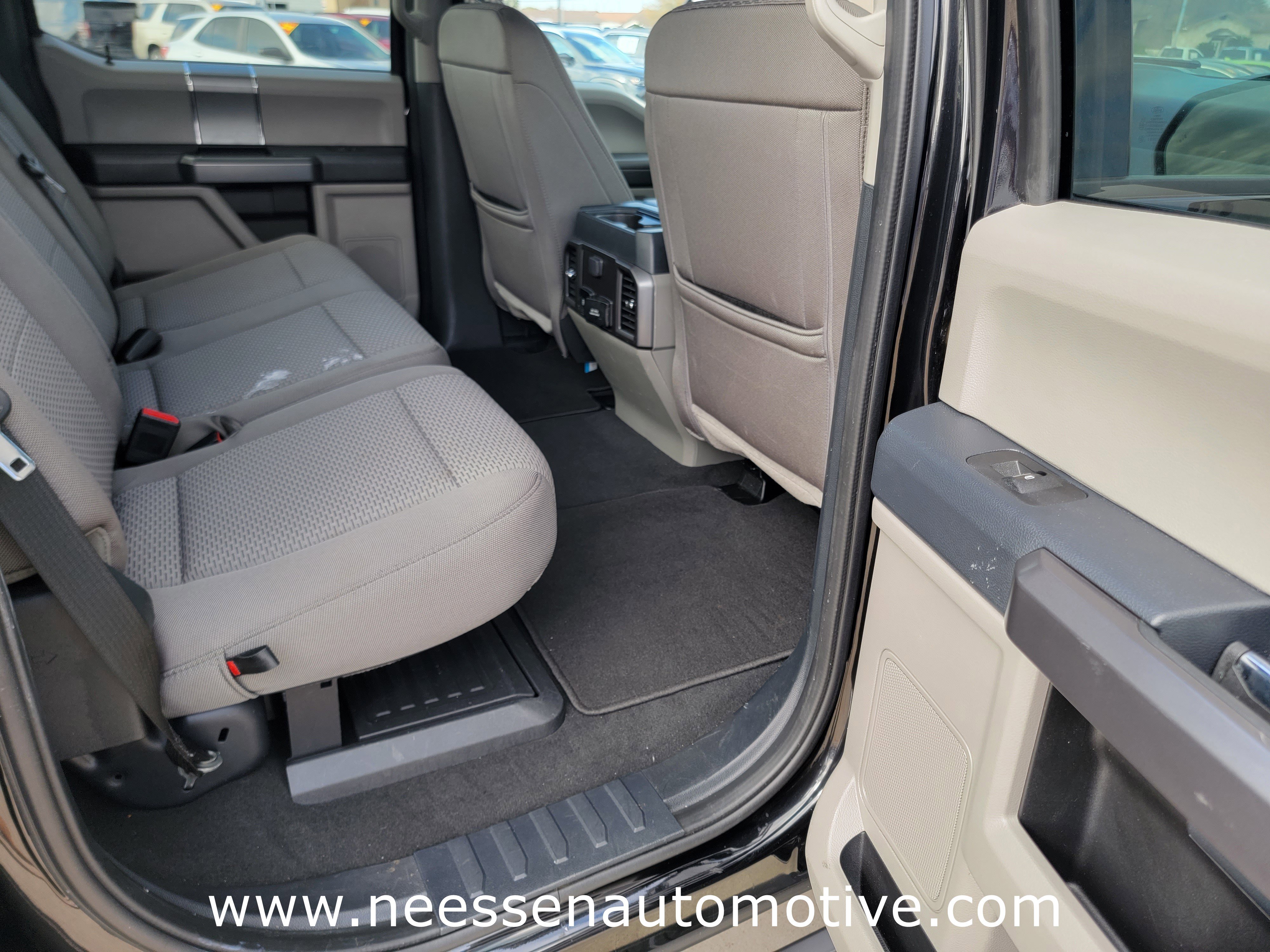 Used 2022 Ford F250 XLT w/ Black Appearance Package image 15