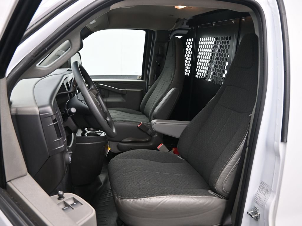 Used 2024 GMC Savana 2500 w/ Driver Convenience Package image 20