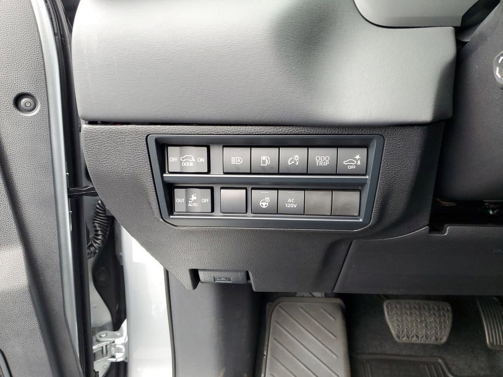 New 2026 Toyota Sequoia Platinum image 21