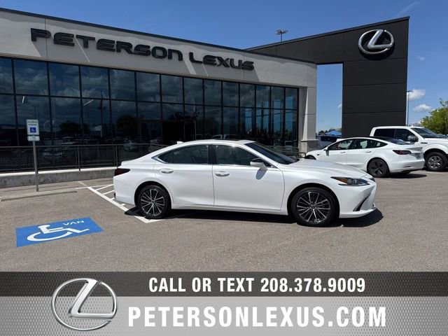 Used 2023 Lexus ES 250 w/ Premium Package AWD/4WD image 1