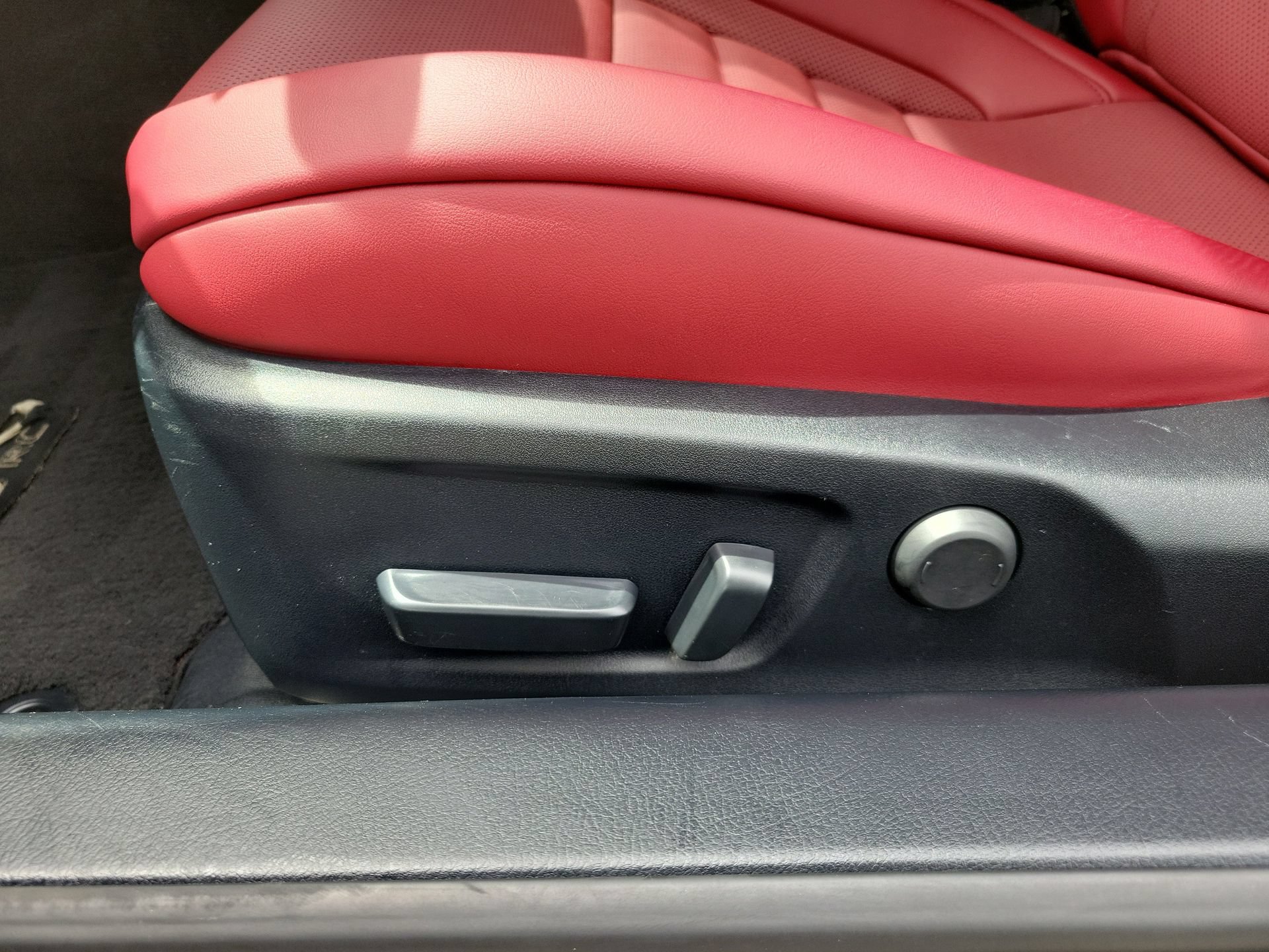 Used 2024 Lexus RC 300 w/ Premium Package RWD image 21