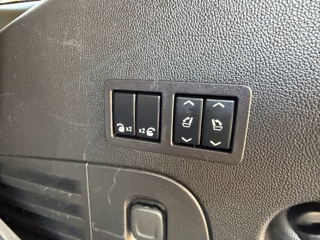 Used 2019 Cadillac Escalade Luxury RWD image 19