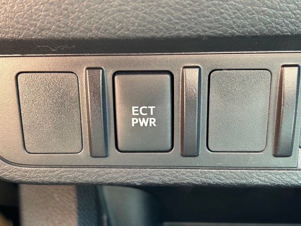Used 2023 Toyota Tacoma SR AWD/4WD image 25