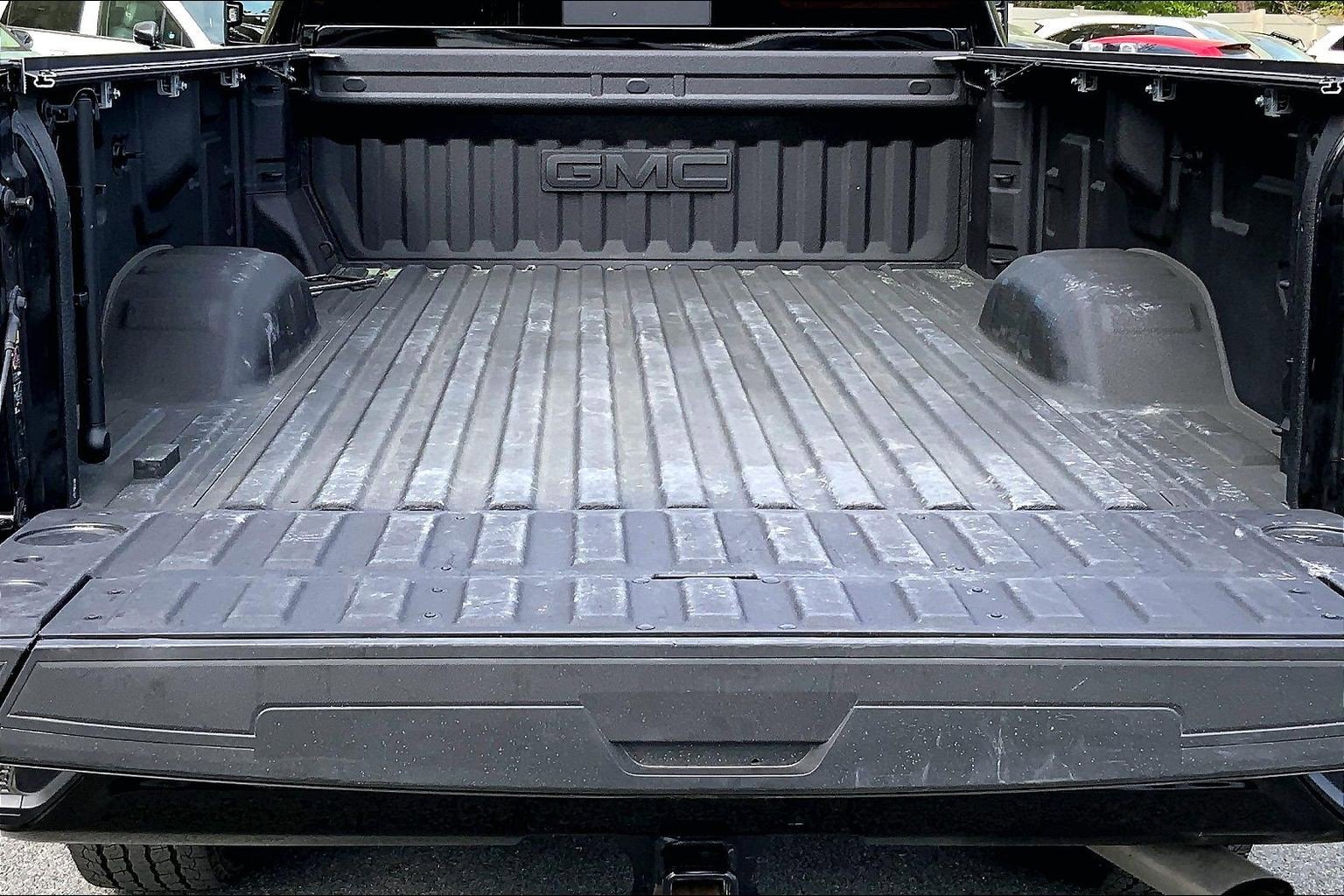 Used 2025 GMC Sierra 2500 AT4 w/ AT4 Premium Plus Package AWD/4WD image 35