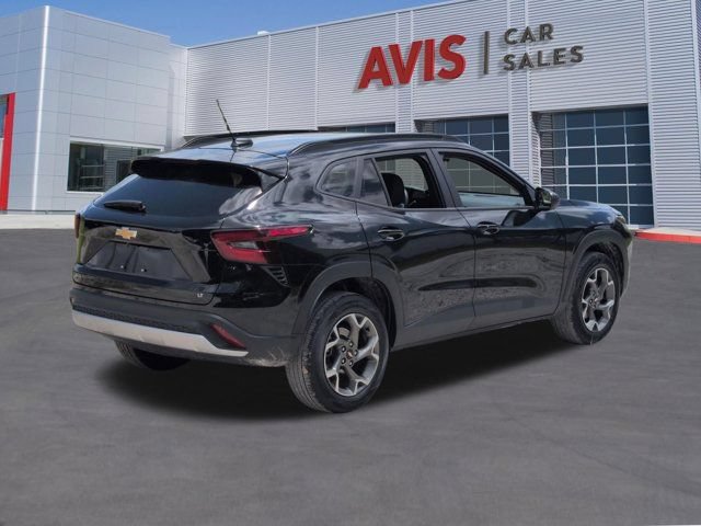 Used 2025 Chevrolet Trax LT w/ LT Convenience Package FWD image 6