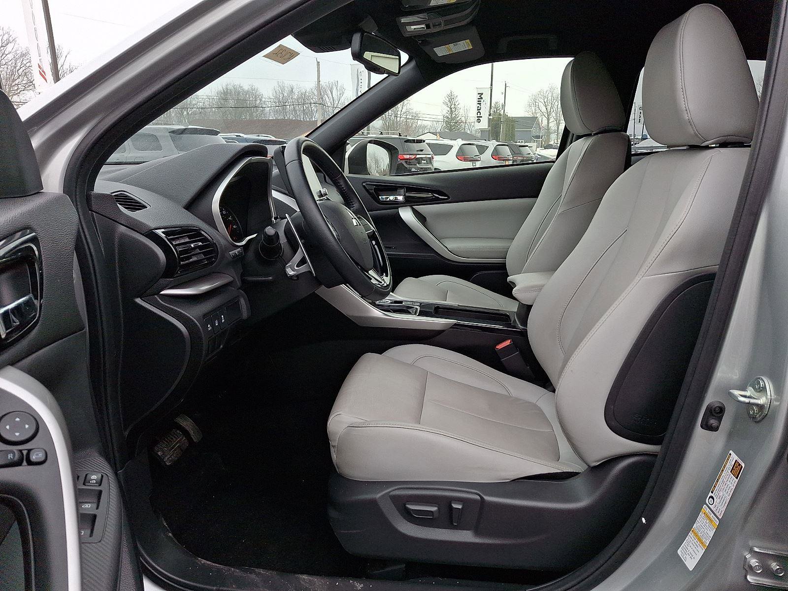 Used 2022 Mitsubishi Eclipse Cross SE image 14