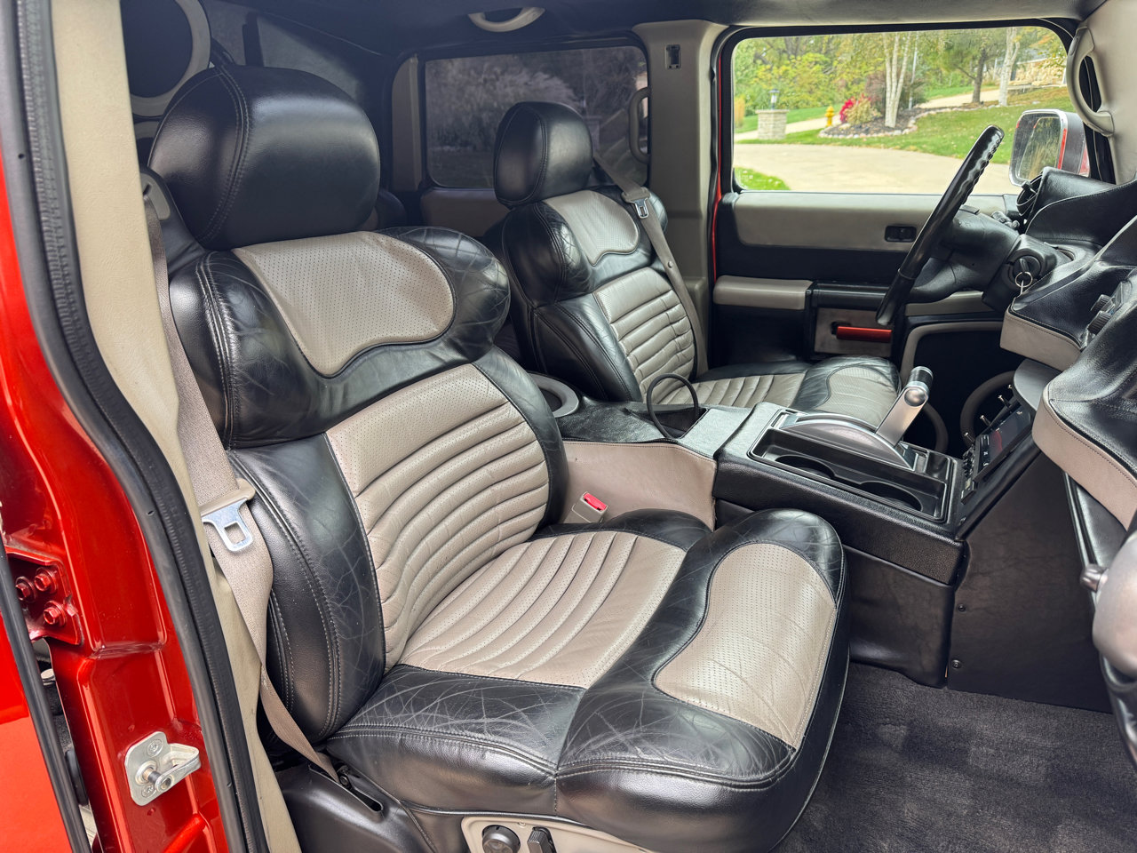Used 2003 HUMMER H2 w/ Preferred Equipment Group image 27
