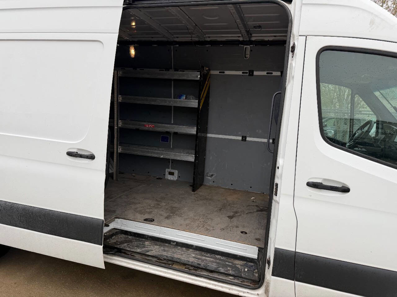 Used 2020 Freightliner Sprinter 2500 image 12