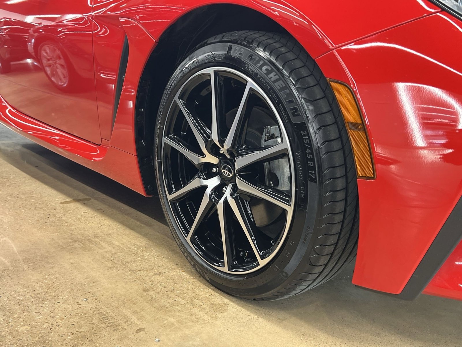 Used 2025 Toyota GR86 w/ ALL Weather Mat Package (TMS) image 10