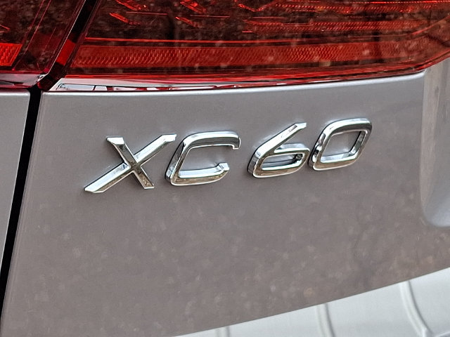 New 2026 Volvo XC60 B5 Plus w/ Protection Package Premier AWD/4WD image 11