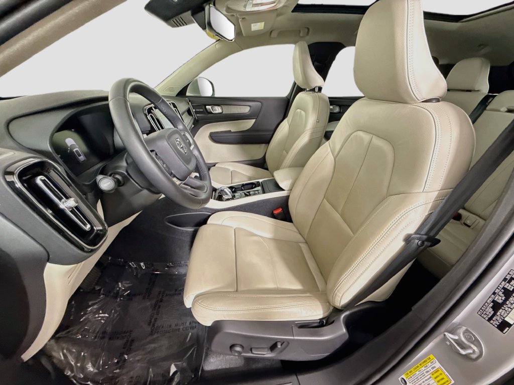 Used 2023 Volvo XC40 B5 Ultimate w/ Climate Package AWD/4WD image 22